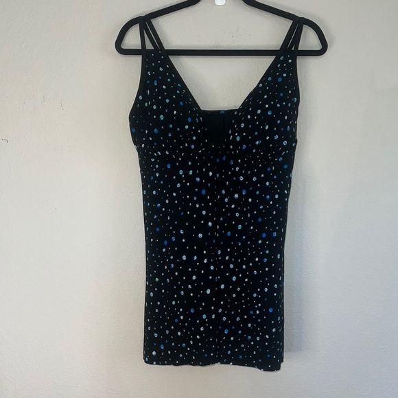 Chic Black and Blue One-Piece‎ Swimsuit with V-Neckline - Picture 1 of 8